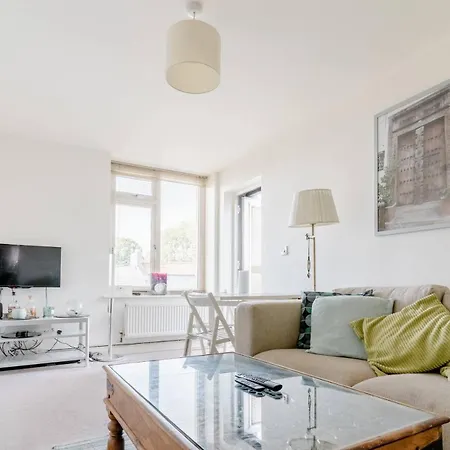 Modern Apartment With Terrace Bristol Exterior photo