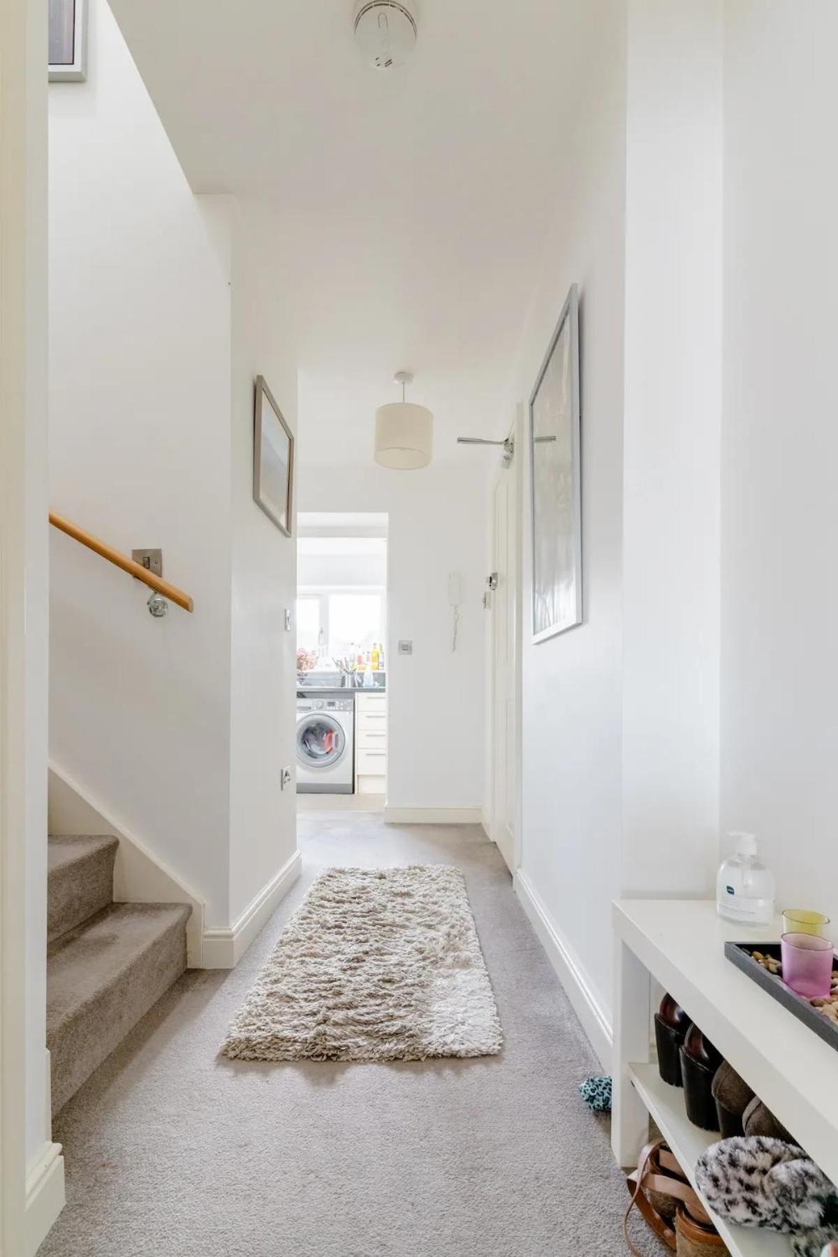 Modern With Terrace Apartment Bristol